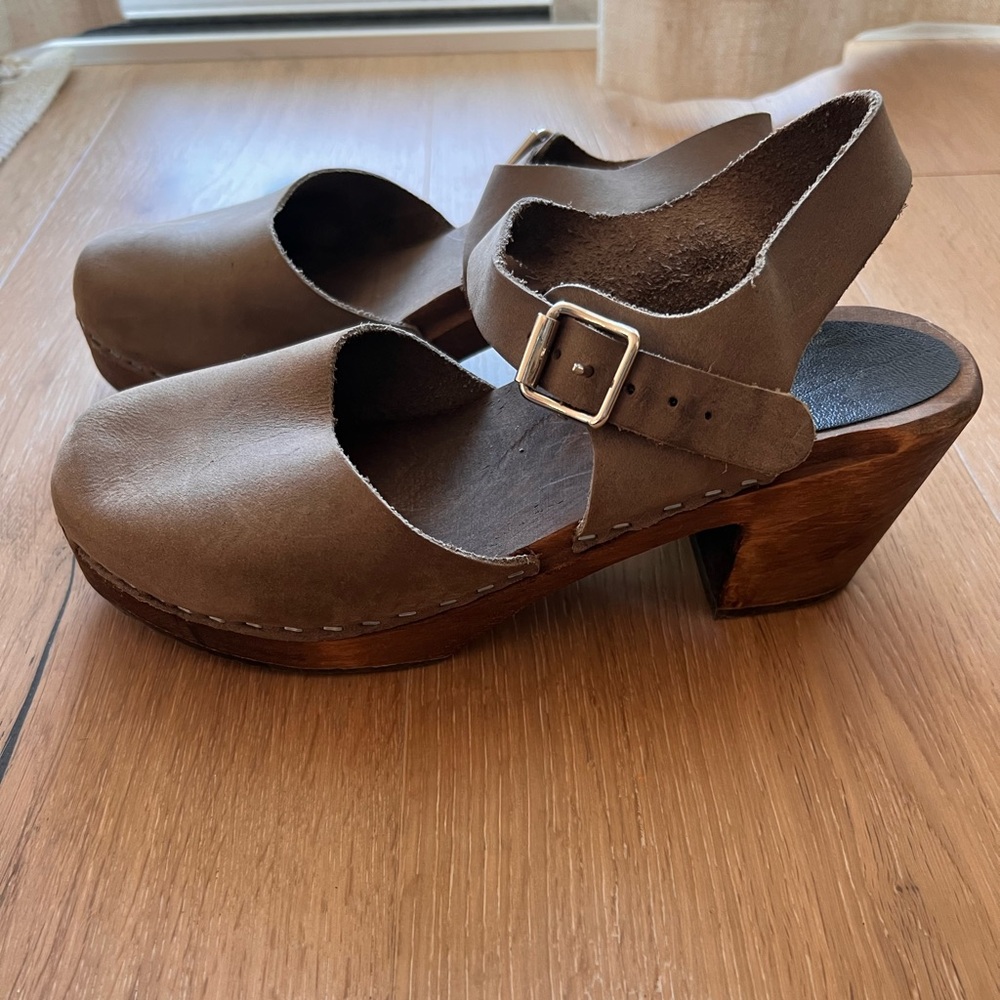 Lotta from Stockholm Swedish Leather Clogs